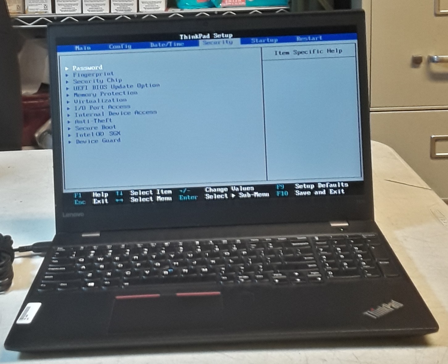 Lenovo ThinkPad T570 i7 8GB No Hard Drive for Parts