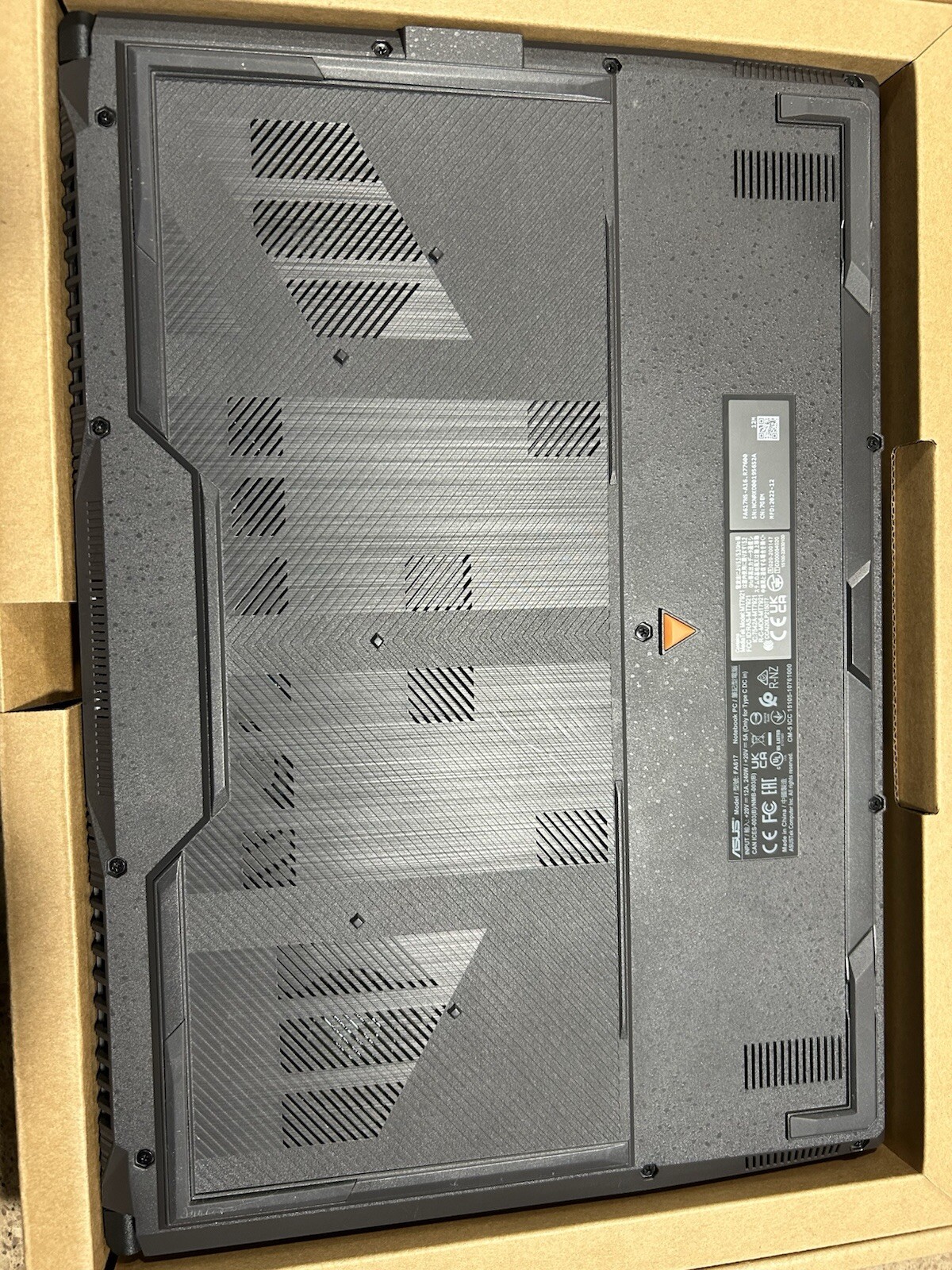 Asus tuf gaming Cpu ryzen 7 7000 series Gpu radeon rx 7600s GDDR6 FHD: 165 HZ