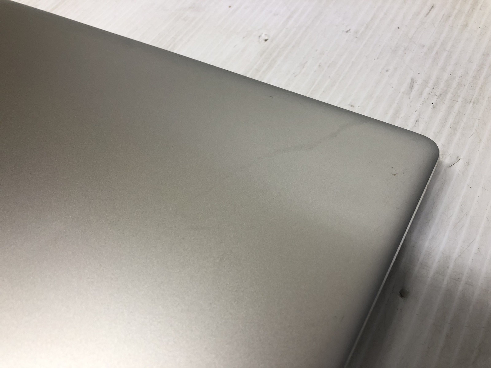 Dell Inspiron 7570 Laptop | Intel i5-8250U | 8GB RAM | NO OS/SSD – Boots to Bios