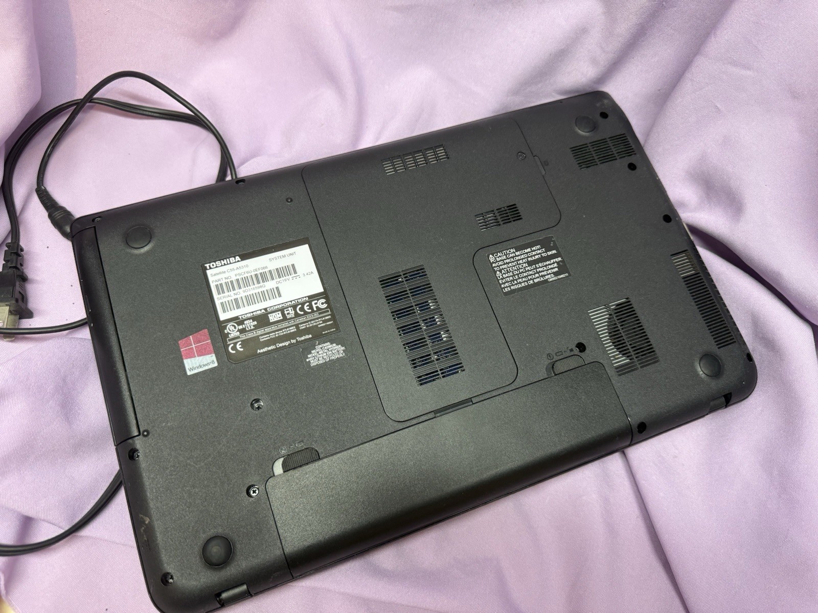 TOSHIBA 15.6″ Satellite C55-A5310 Laptop Windows 8.1 Core 13 For Parts or Repair