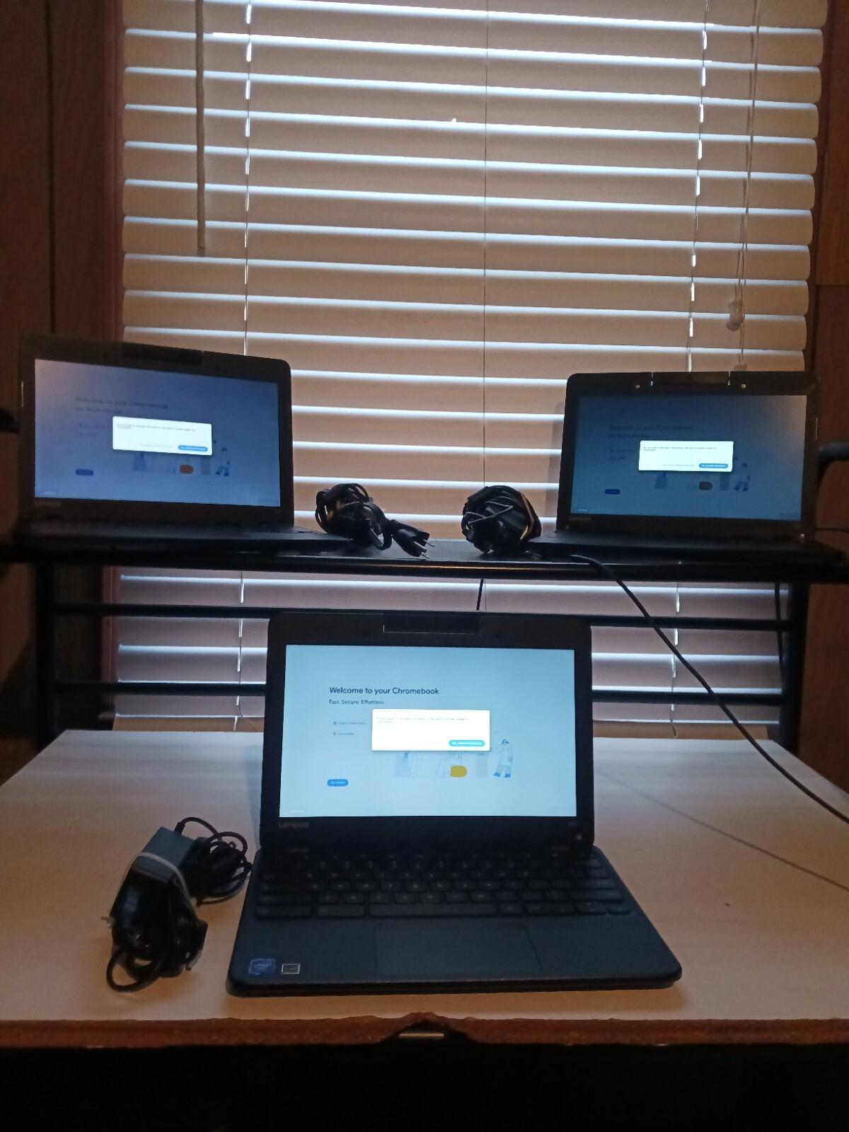 Lenovo N23 Chromebook 11.6″ ( 16GB SSD, Intel Celeron N3060, 1.60 GHz, 4GB)…