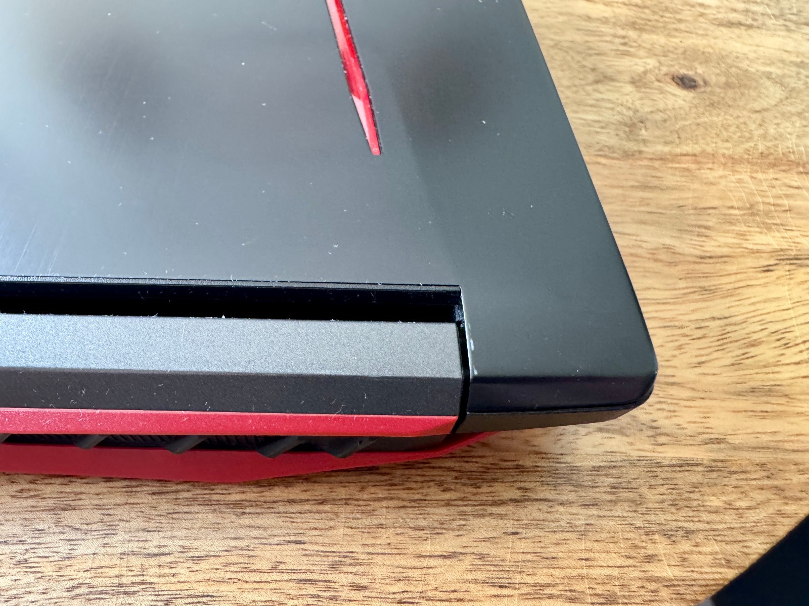 Acer Predator Helios 300 — i7-8750H, GTX1060 — PH315-51-78NP