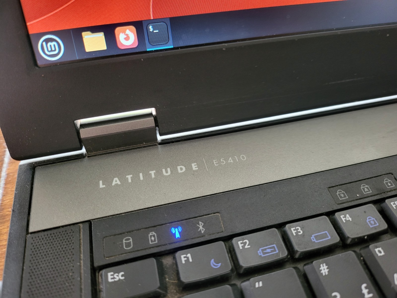 Dell Latitude E5410 / Intel i5 M520 / 8GB RAM / 64GB SSD