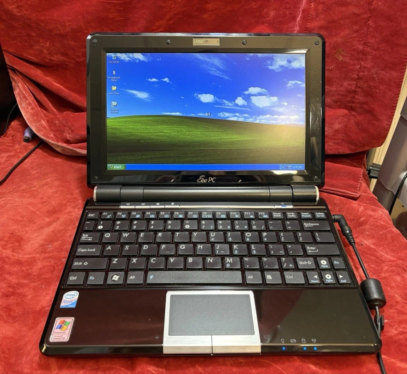 ASUS Eee PC 1005HAB The OG Netbook Laptop Computer Windows XP Home Nice Restored