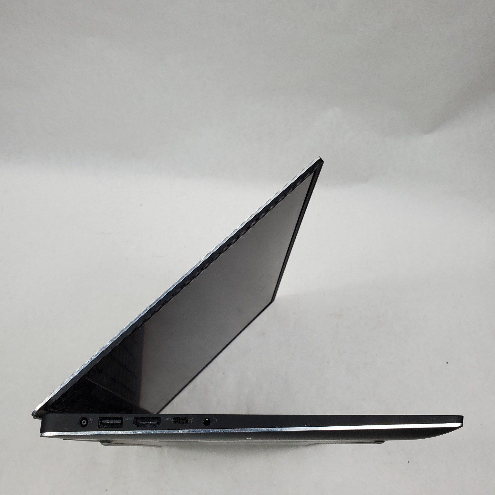Dell Precision Intel Core 5530 i7-8850H 2.6GHz 16GB RAM 1TB NVMe P2000 NO OS