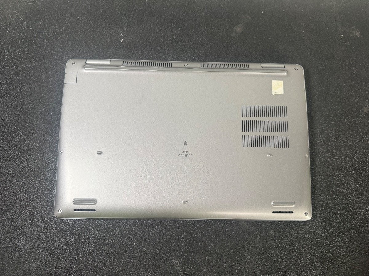 Dell Latitude 5550 15.6″ Ultra 5 125U 1.30GHz 16GB DDR5 256GB SSD Win 11 – READ