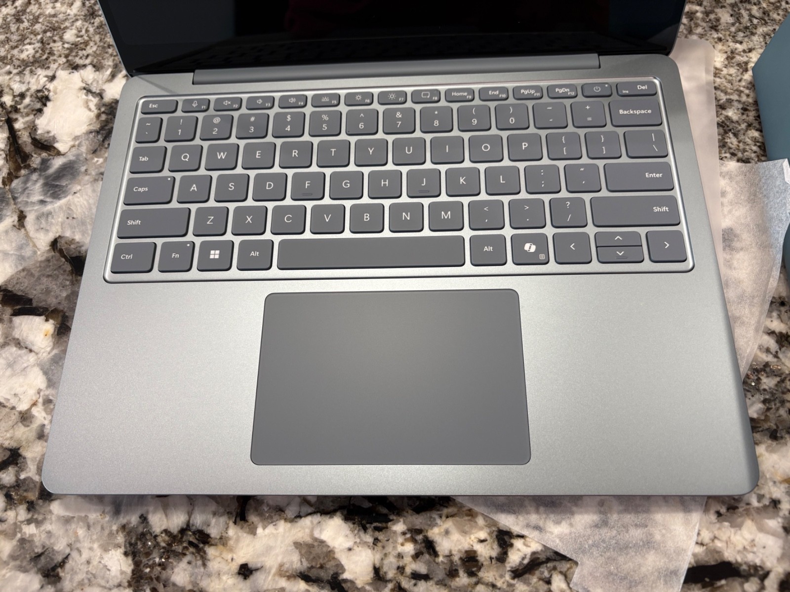Microsoft 13″ Surface Laptop Snapdragon X Plus 8-Core, 16GB RAM, 512GB, Ocean.
