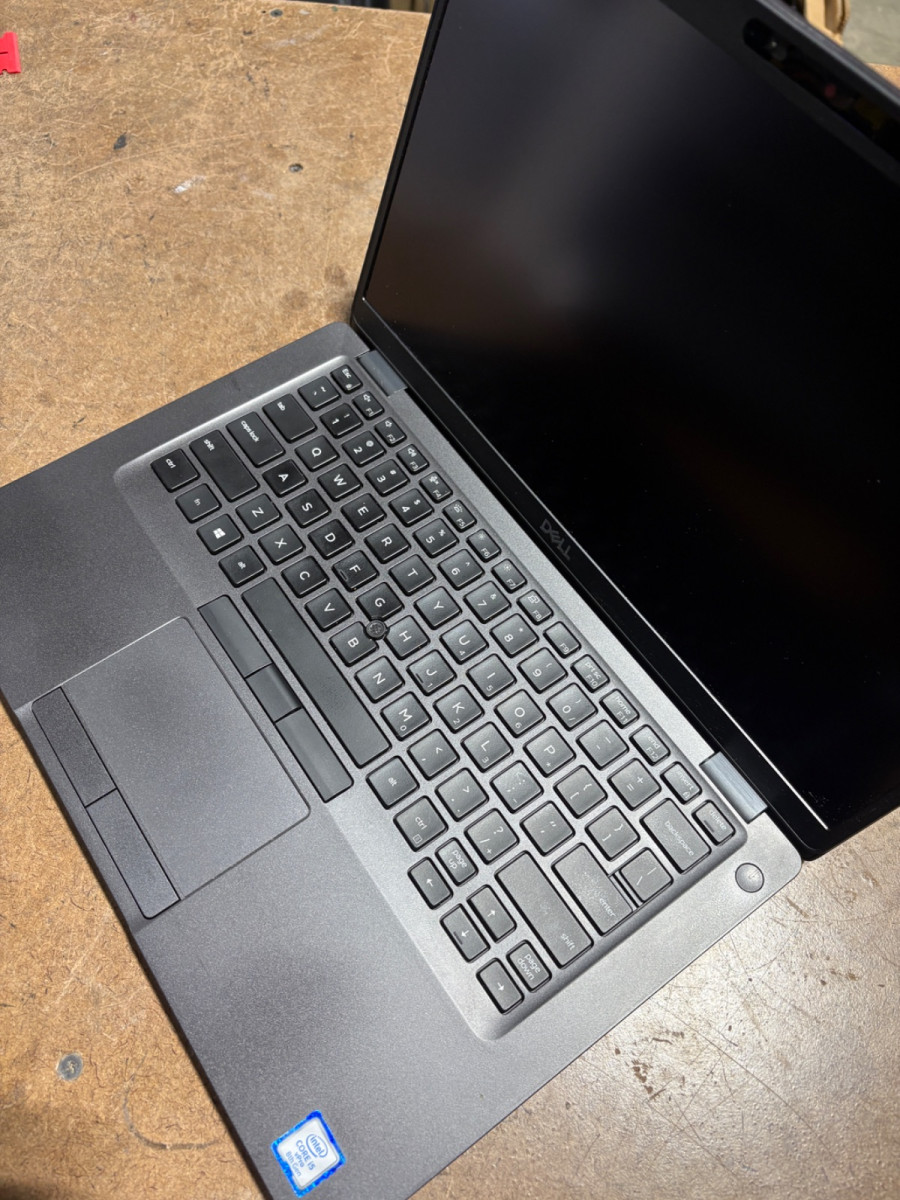 Dell Latitude 5400 i5-8365U 8GB RAM 256GB SSD 14″ FHD No OS No Charger