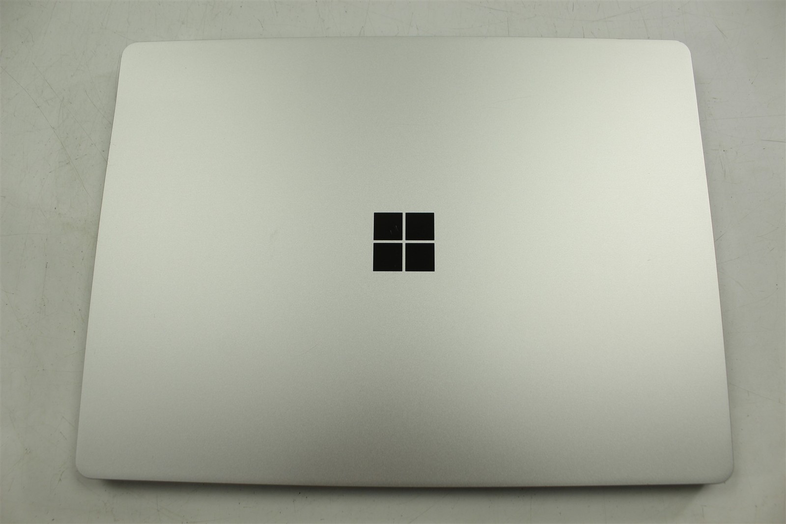 Microsoft Surface Laptop Go 2 2013 12.4″ i5-1135G7 256GB SSD 16GB RAM W11H