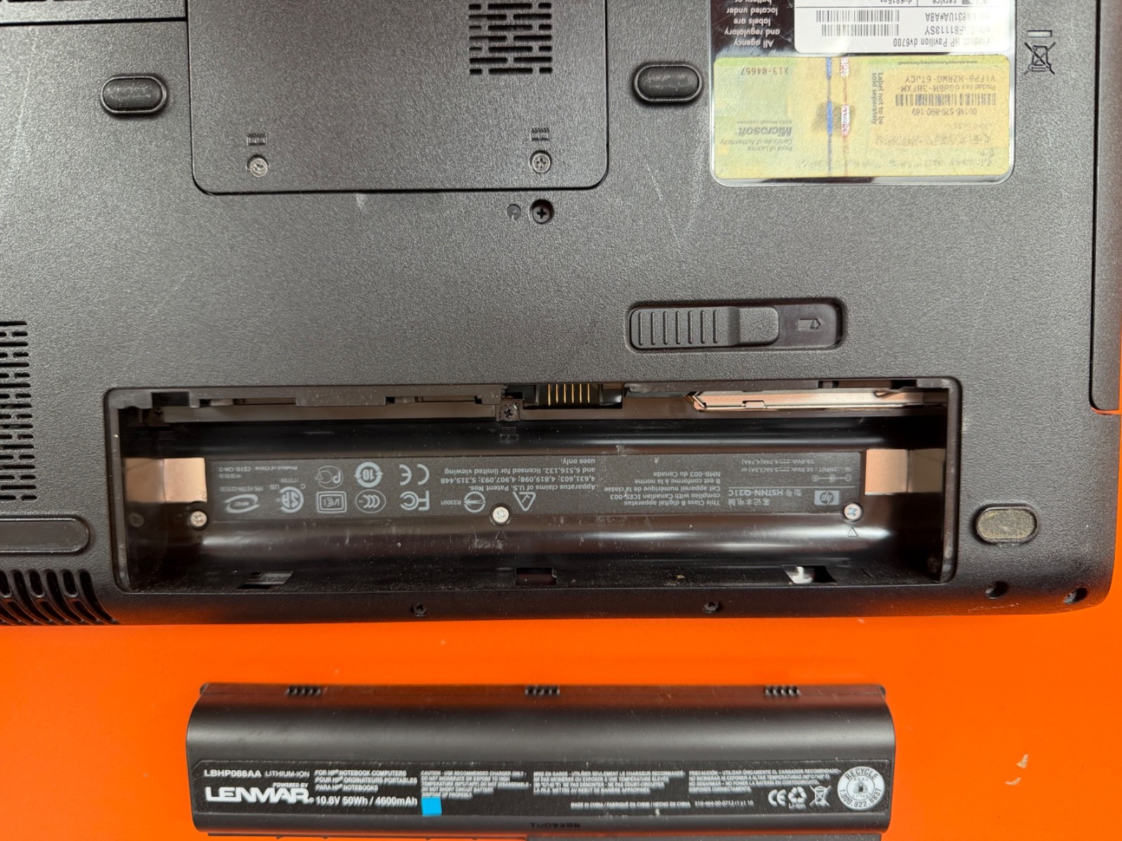 HP Pavillion dv6000 Entertainment Laptop Turion 64×2 Win 10 -Missing keyboard
