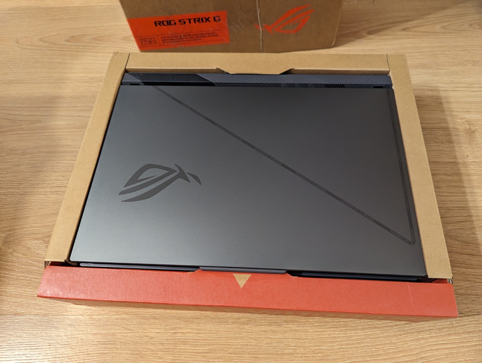 ASUS ROG Strix G16 RTX 4080 16″ FHD+ i7 13650HX 16GB 500GB, LikeNew, Warranty
