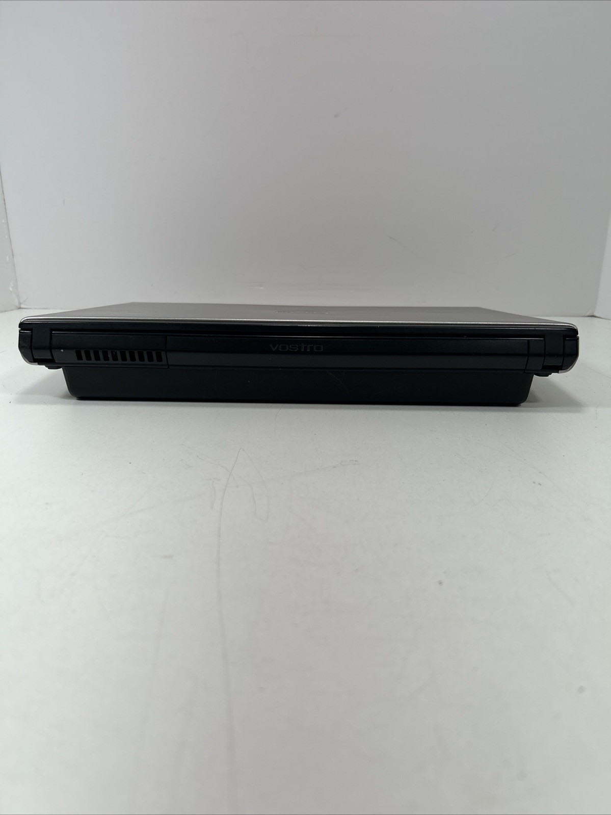 DELL VOSTRO 3300 13.3″ i5-M560 6GB Ram 500GB HDD NVIDIA GEFORCE WIN 7 PRO