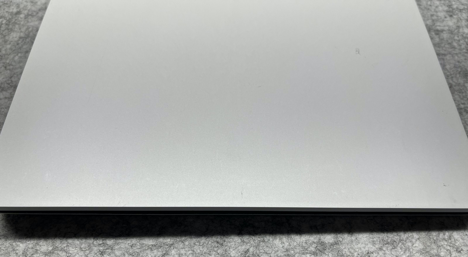 Microsoft Surface Laptop i7-7660U @ 2.5GHz 16GB 512GB SSD Touch screen W-11 Pro