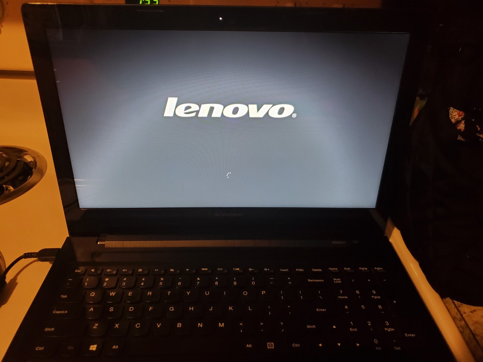 Lenovo G50-80 80L0 15.6″ (Intel i3-4030U 1.90GHz, 4GB, 1TB 5400K HDD, Win 10)