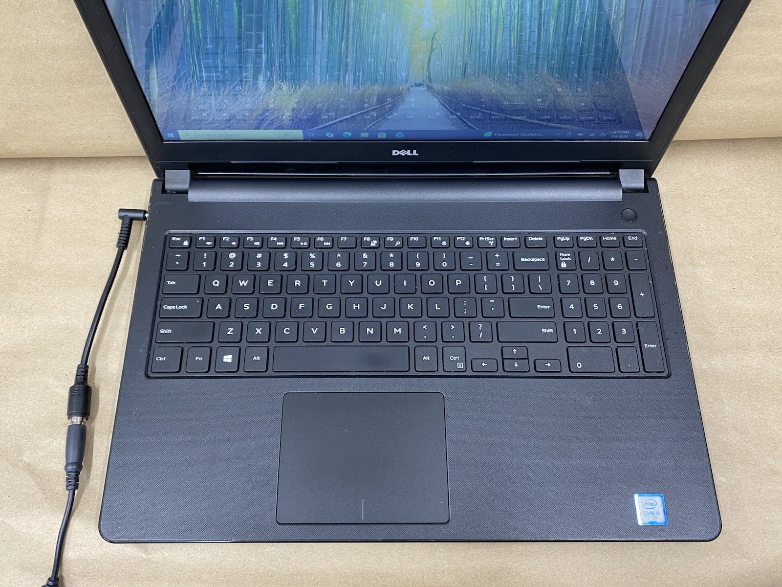Dell Inspiron 5566 – 16″ 1366×768 – i3-7100U – 4GB – 128GB SSD – Win 10 Pro