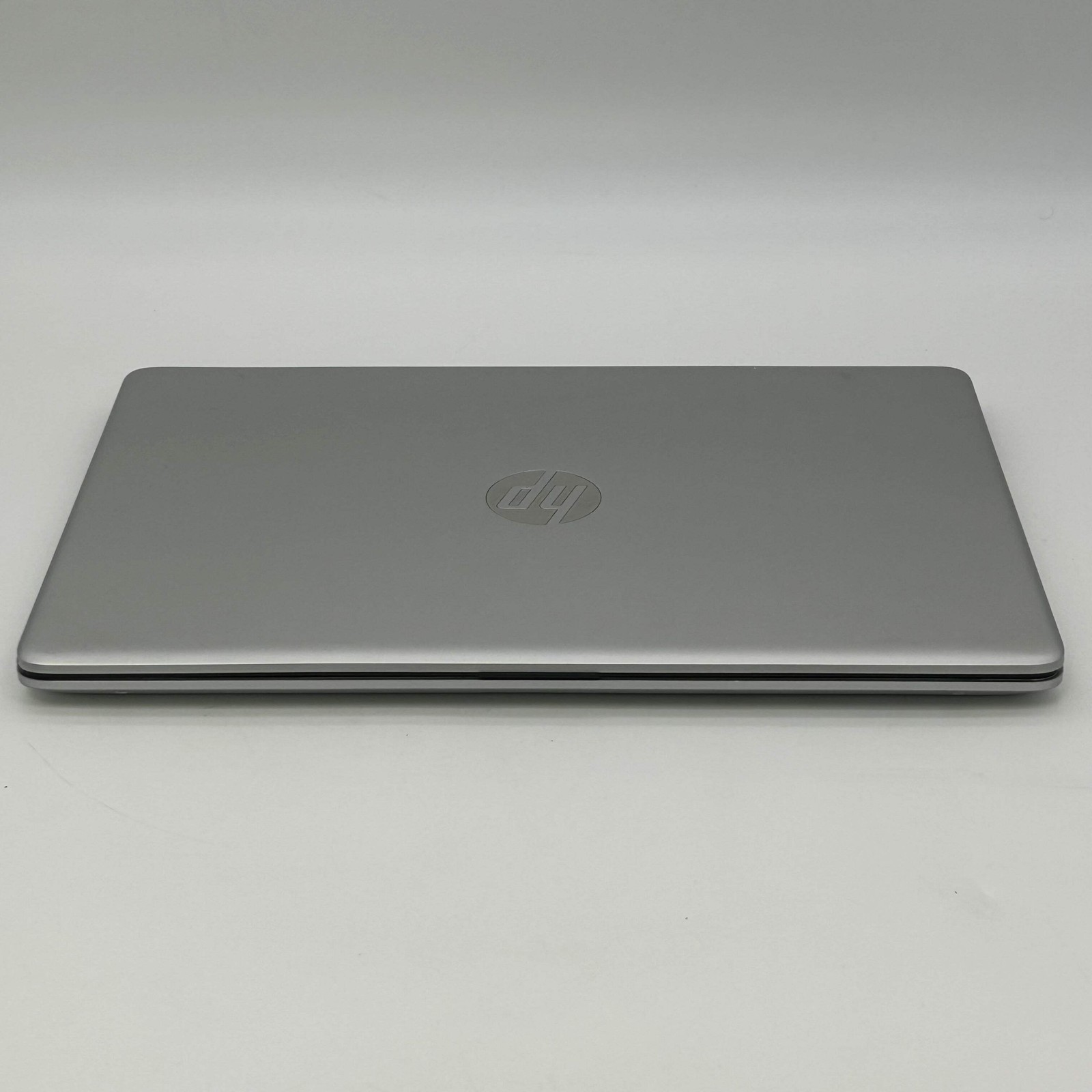 HP Laptop 15-DW1022NR Intel Celeron N4020 1.1GHz 4GB RAM 1TB HDD Windows 11