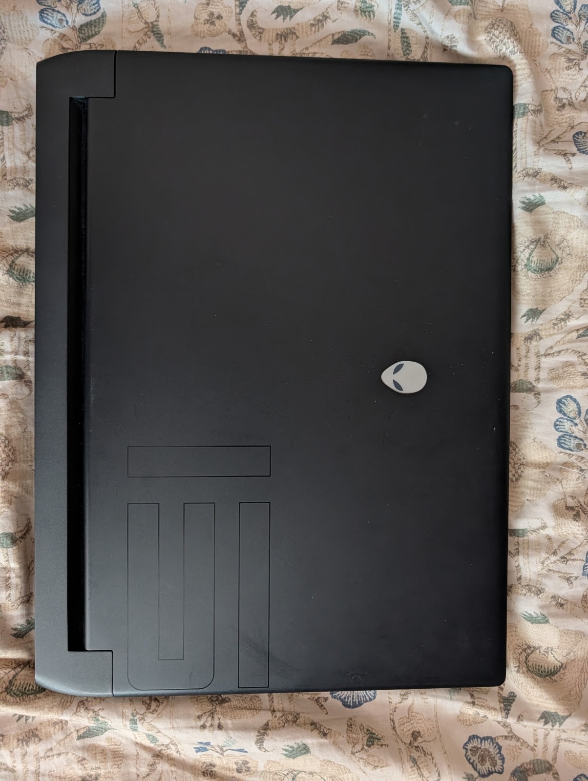 Alienware m15 15.6in Ryzen 9 16GB 1TB SSD RTX 3070 Win 1080p Black