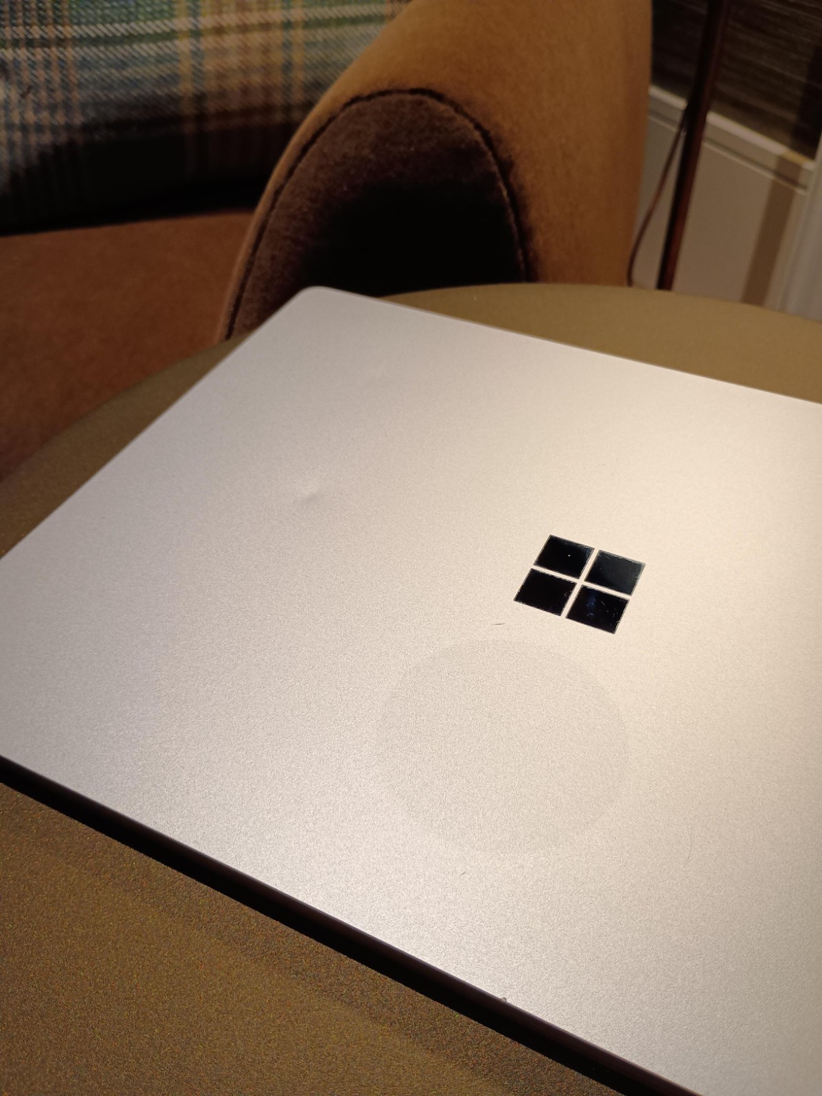 Surface Laptop 4 Model 1958 Ryzen 5, 13.5″ Touch, 16G RAM, 256G SSD Win 11 Pro