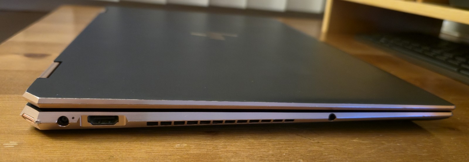 HP Spectre X360 15.6″ – 512GB SSD, i7 8th Gen. 16GB, 2-in-1 TOUCH + Charger, W11