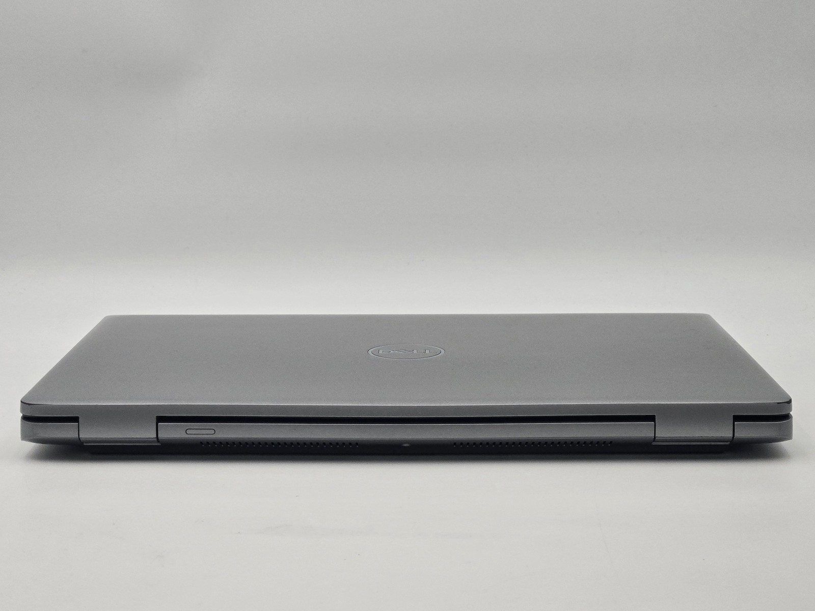 Dell Precision 3590 15 Core Ultra 7 165H RTX 500 Ada 16GB 512GB Grade D