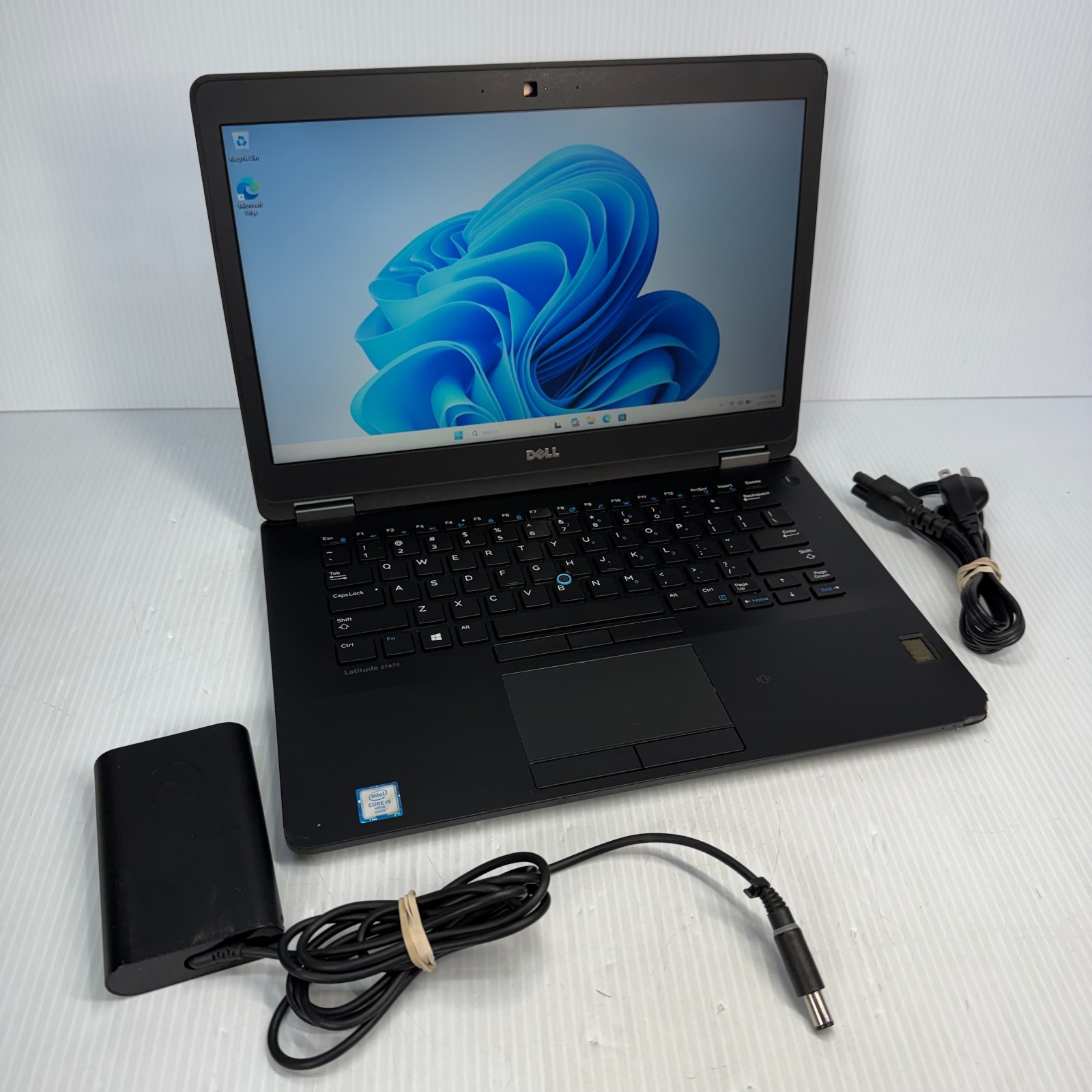 Dell Latitude E7470 i5-6300U 14″ Windows 11 Pro Laptop 128GB SSD *ROUGH SHAPE