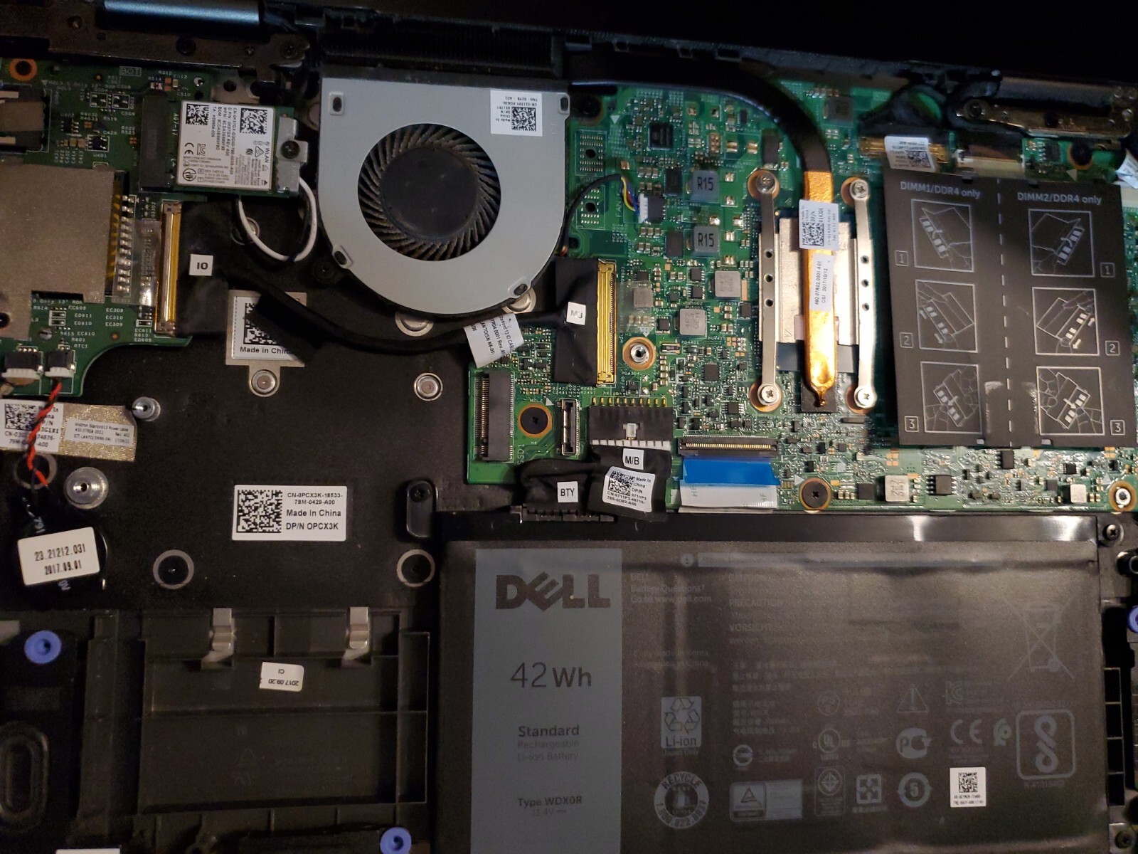 Dell Latitude 3379 Core i3 6100U 2.3GHz 4GB RAM. sell for part.