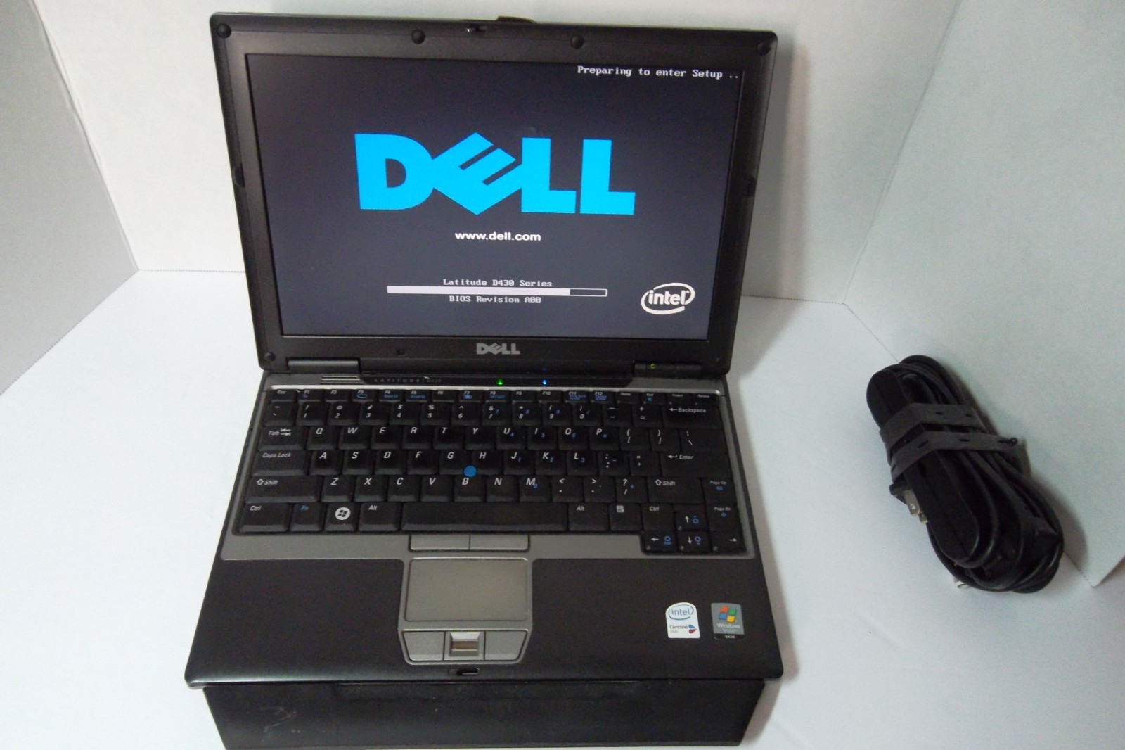 Dell Latitude D430 Intel C2D 1.20GHz 2GB Wi-Fi Bluetooth 1394 80GB Intel 945GMS