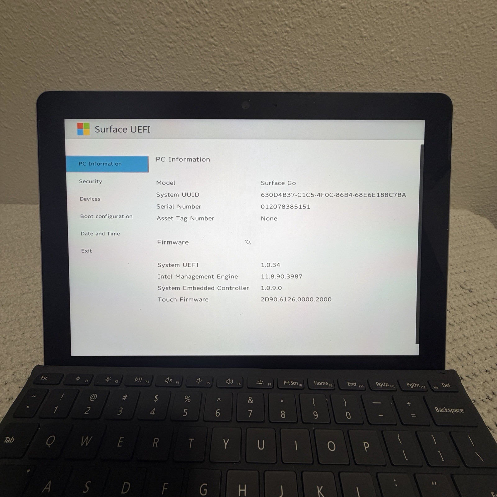 FOR PARTS Microsoft Surface Go Pentium 4415Y x4 1.60GHz 4GB RAM 64GB SSD READ!