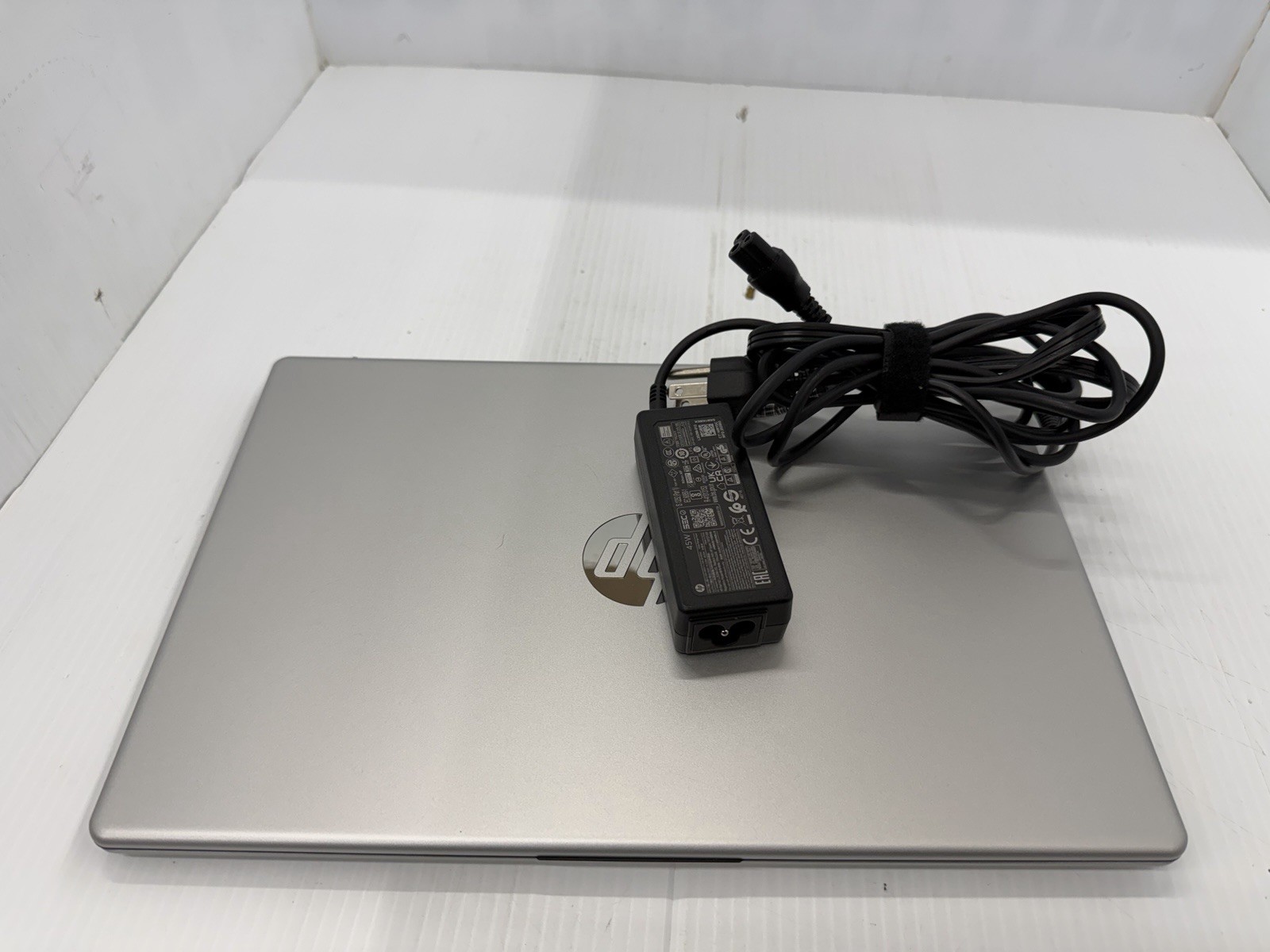 HP 14” Windows 11 256GB SSD 4GB RAM AMD RYZEN 3 7320U @ 2.40GHz 14-EM0349NR