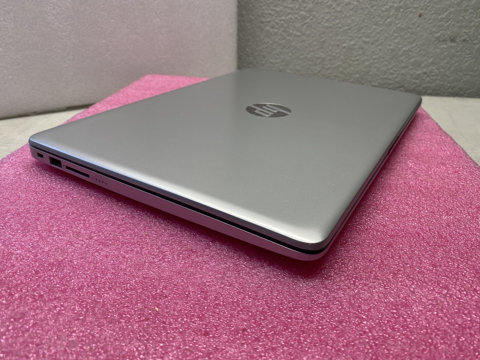 HP 14-cm0012nr 14″ Laptop 4GB 32GB AMD E2-9000e 1.50GHz Silver W10- 4BV23UA