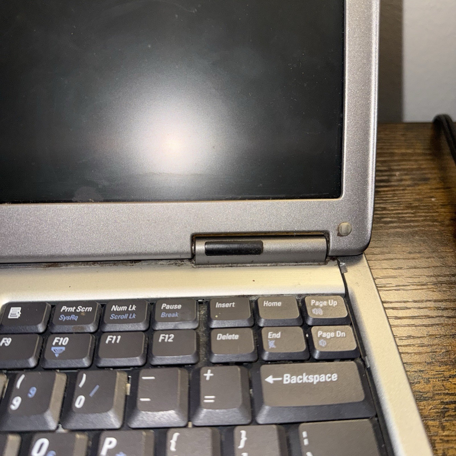 Dell Latitude D600 14″ 1.40GHz/64GB SSD/1GB/Serial/Parallel/ATI GPU/XP Untested