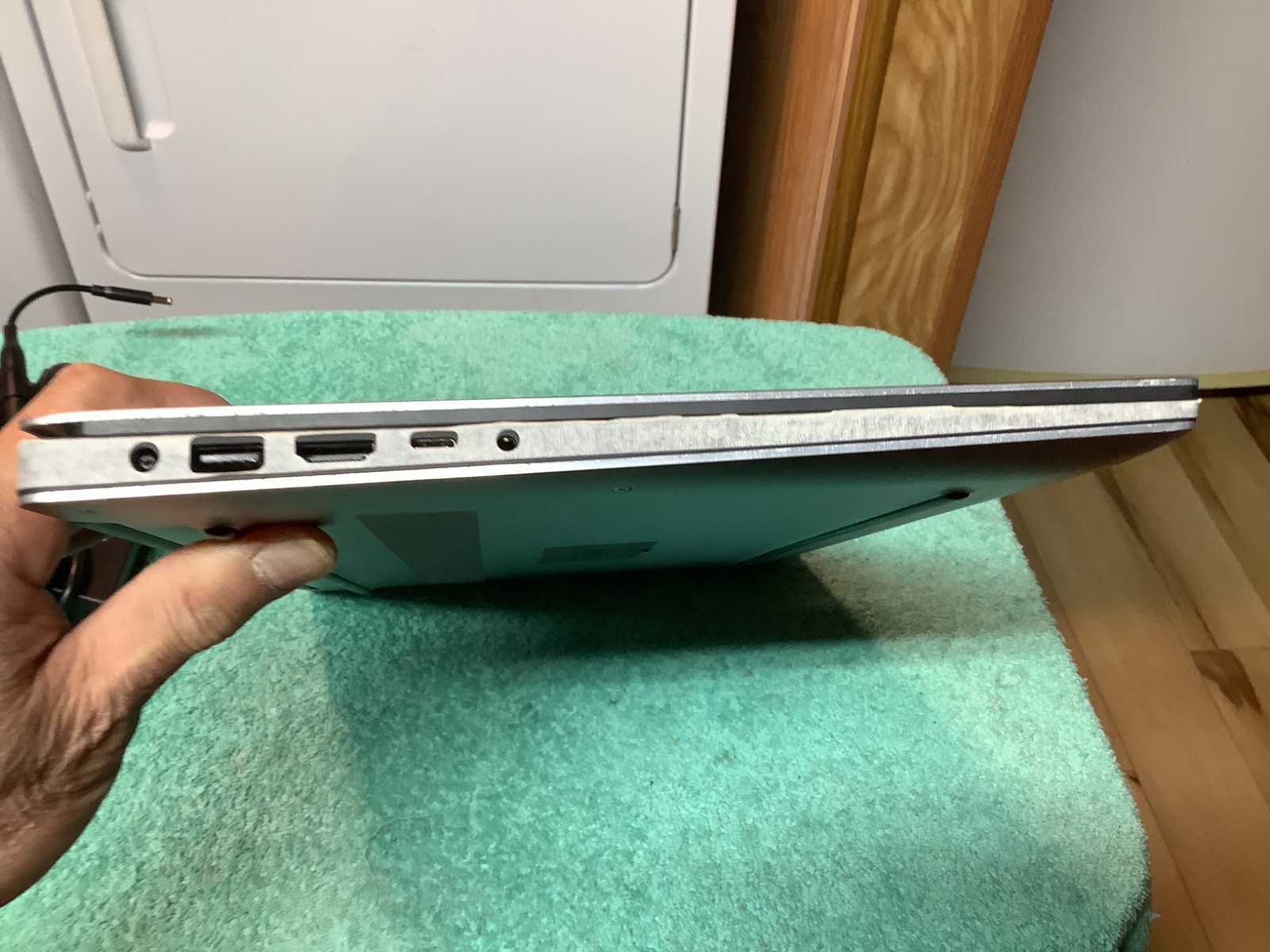 Dell XPS 9560, Touch, Game-GTX1050, i5 7300HQ, 16GB-256GB + 500 HDD, Win 11 Home