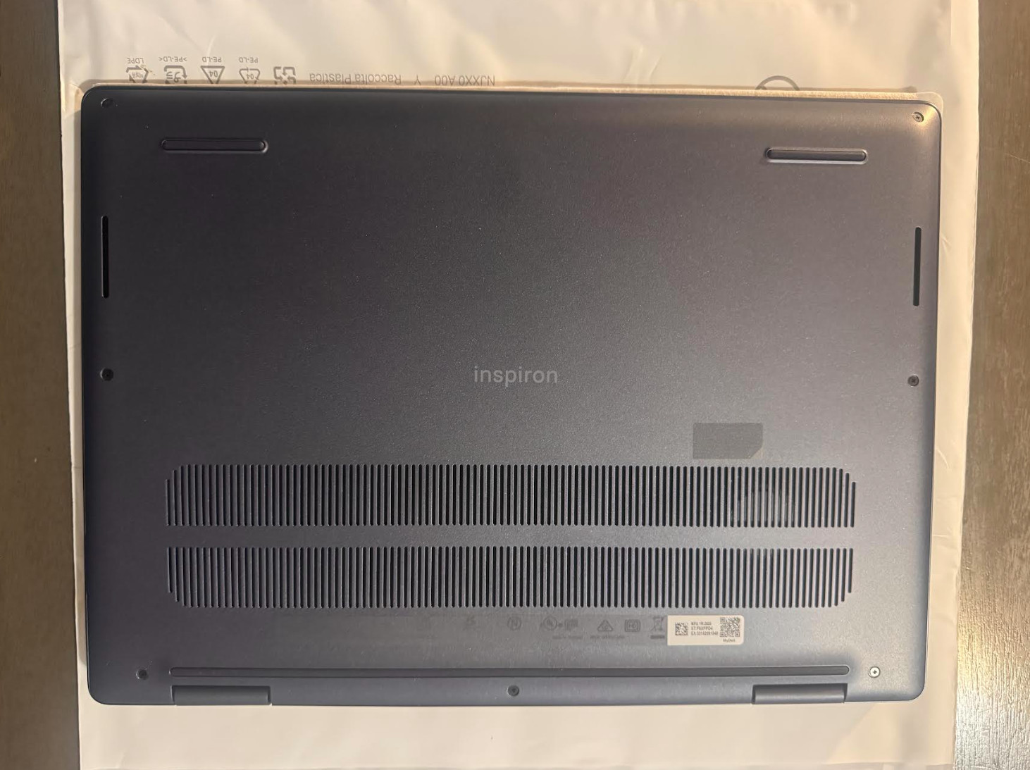 Dell Inspiron 14 2-in-1 Touch 7445 PC Laptop 14″ Ryzen 5 8640HS 8GB 512GB SSD