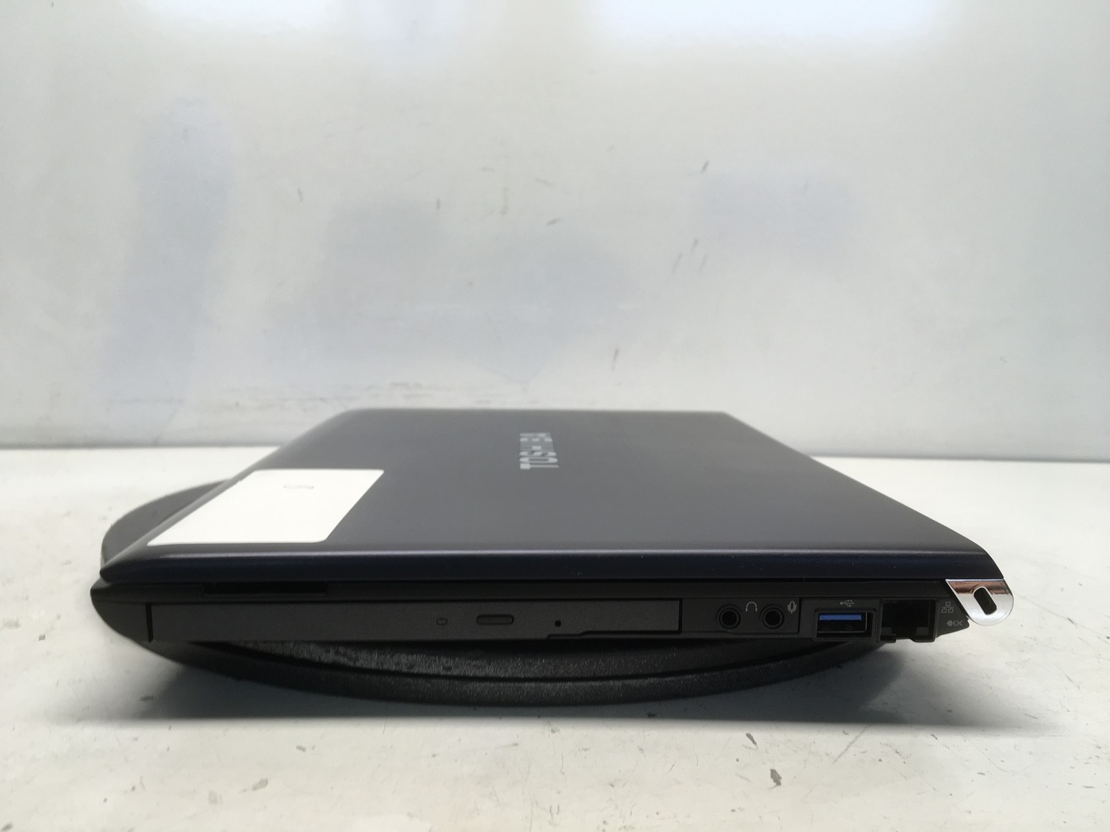 Toshiba Portege R835-P56X Intel i5-2410M 2.3GHz 4 GB NO HDD No Batt