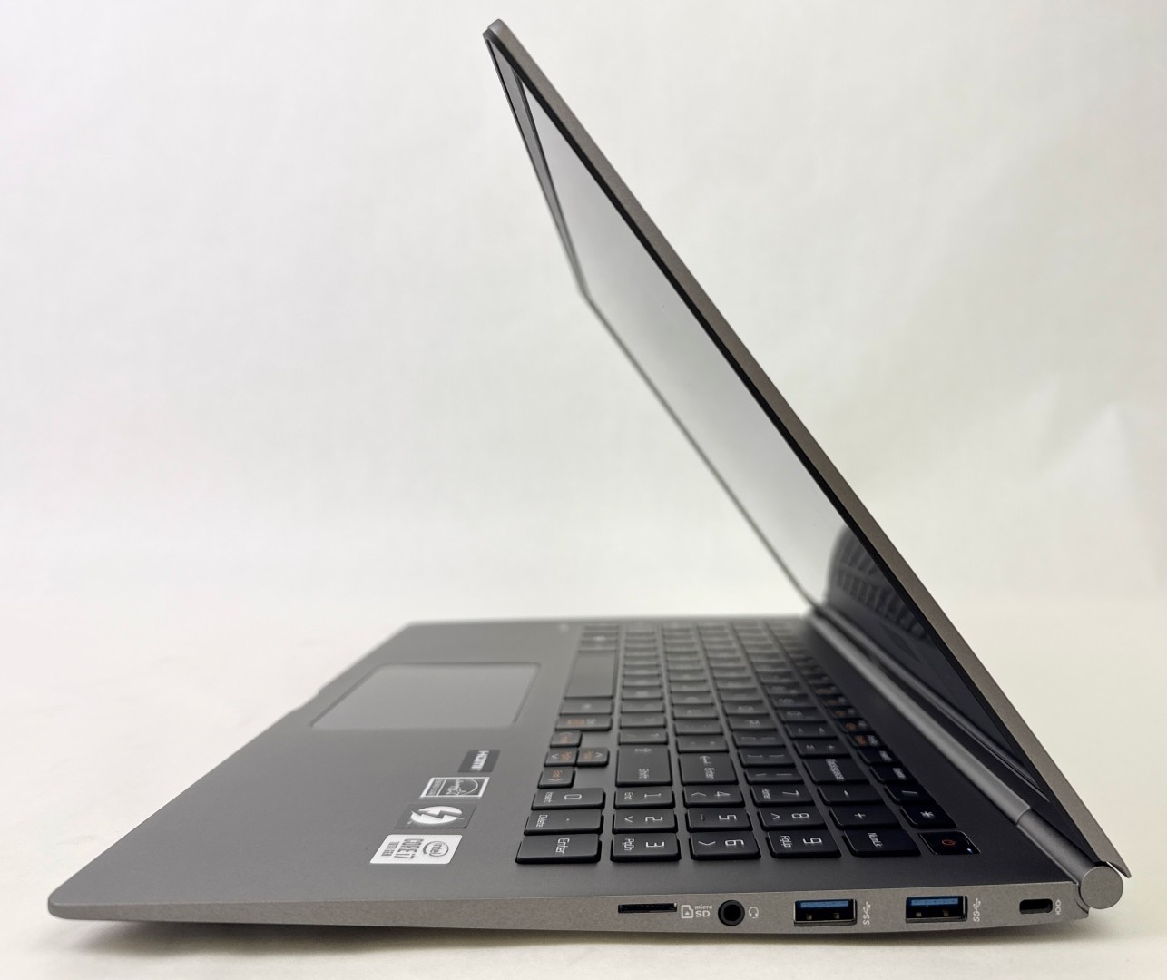 LG Gram 15Z995-R.AAS9U1 15.6″ FHD Touch i7-10510U 16GB 1TB SSD W11H Laptop
