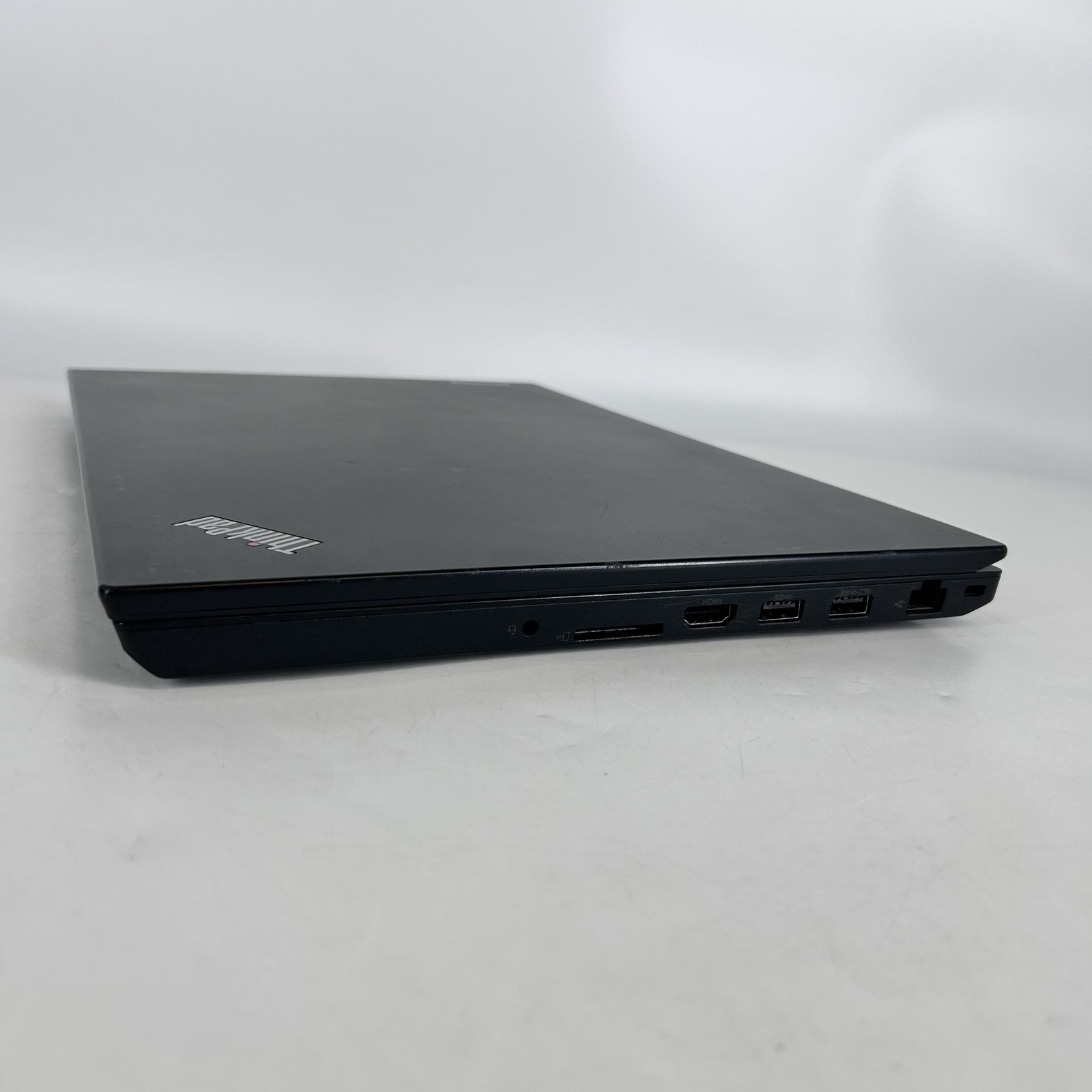 Lenovo ThinkPad T15p Gen 2 Black FHD i5-11400H 2.70GHz 16GB 512GB WHITE SPOTS