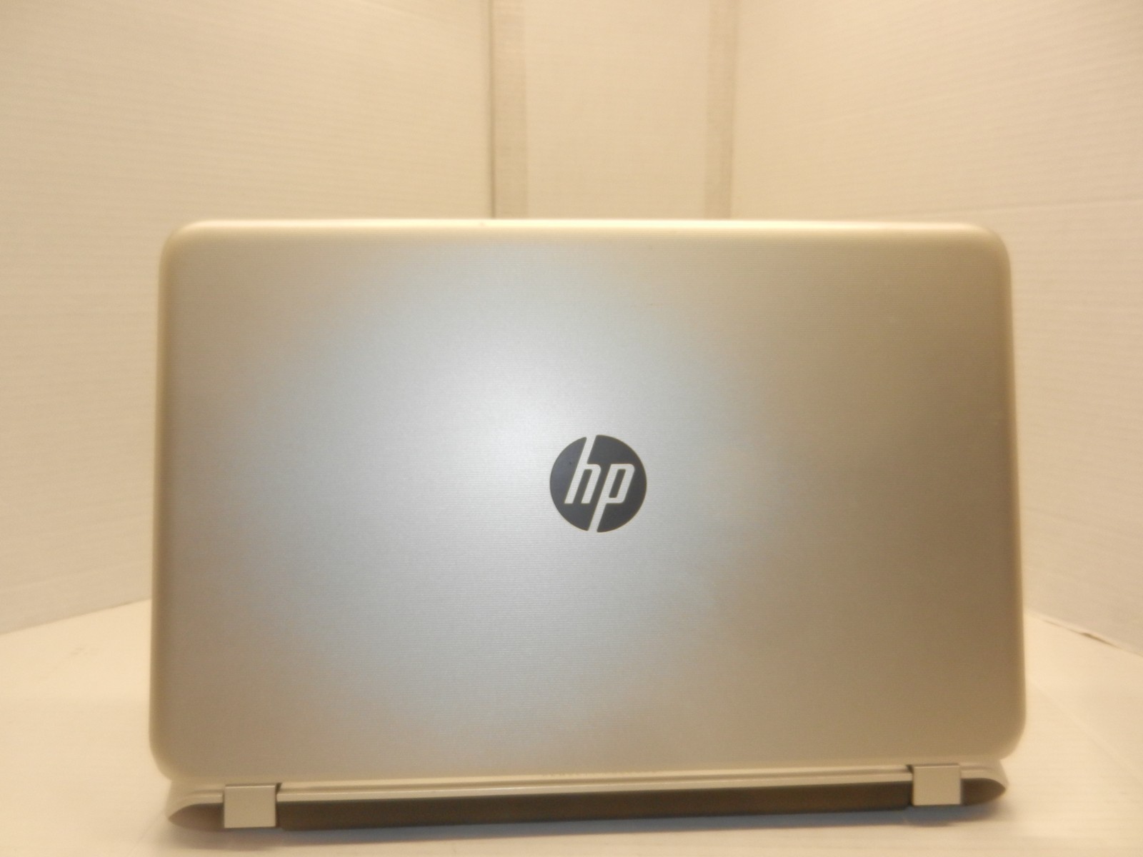 HP PAVILION 15-P100DX 15.6″ CORE i7-4510U@2.0GHz 6GB RAM 750GB HDD WINDOWS 10