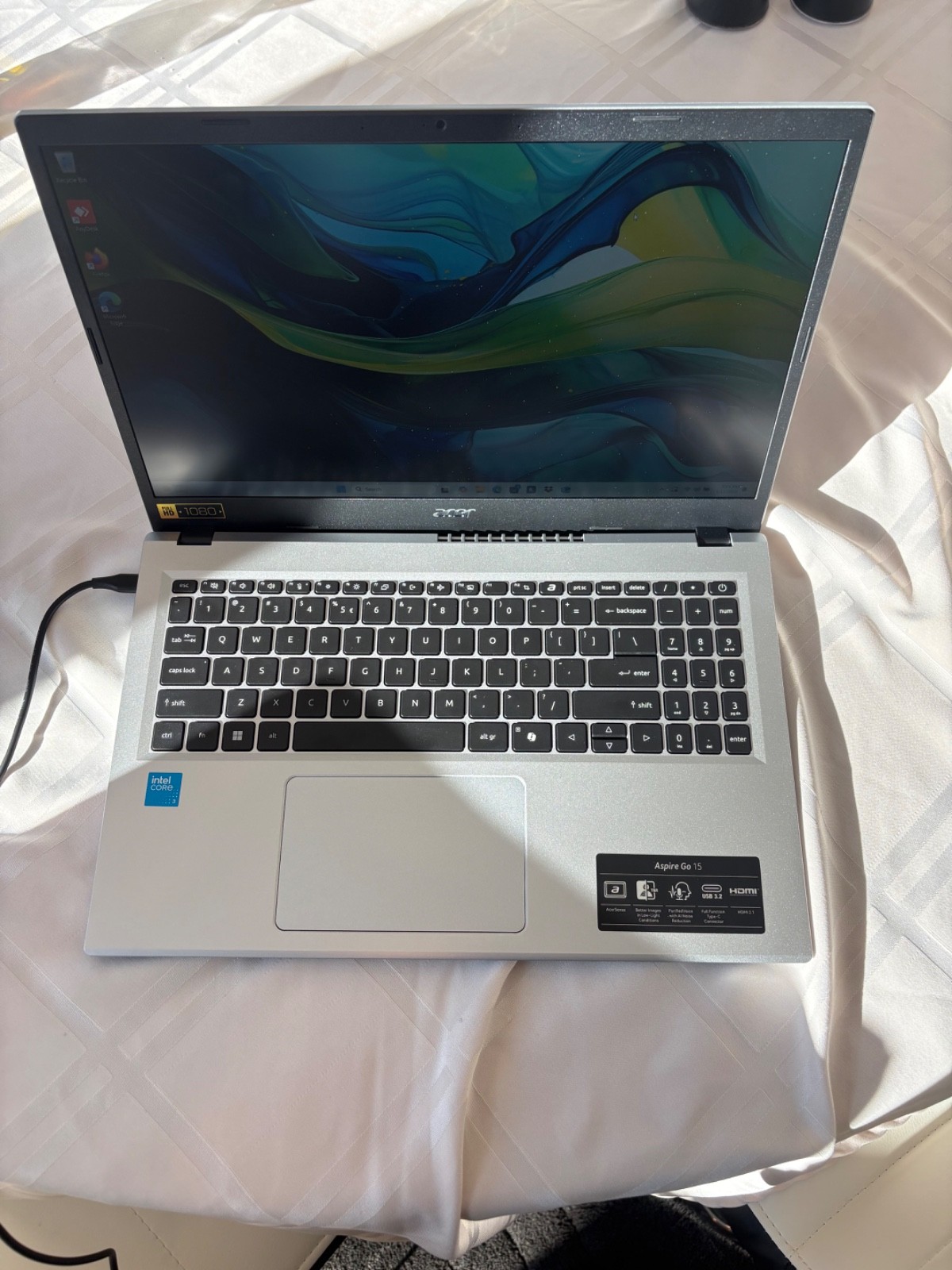 Acer Aspire 3 15 N23C3 15.6 2.8GHz 8GB RAM AMD RADEON w/ Charger