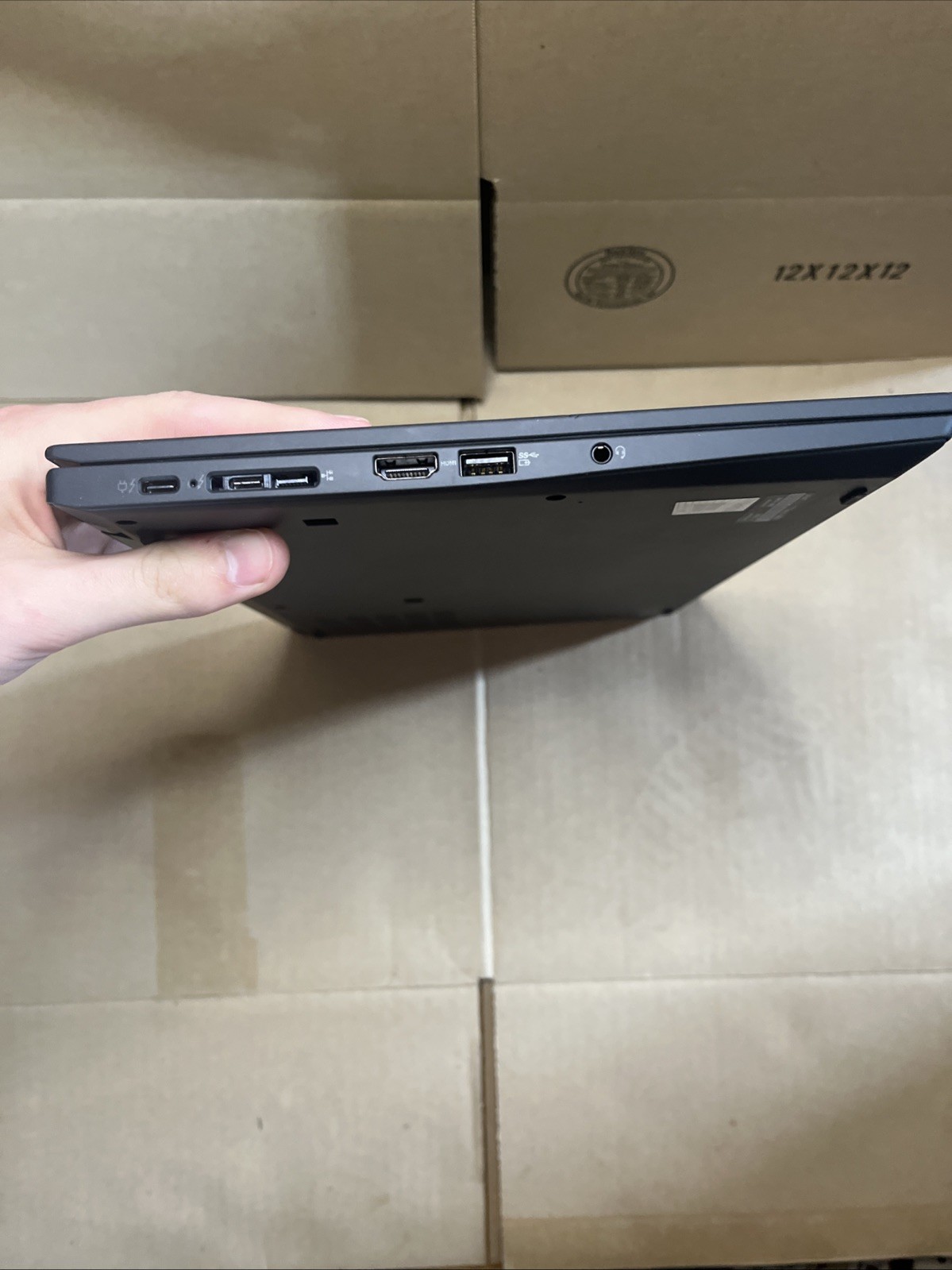 Thinkpad T14S Gen 2i – i5-1145G7 – 16GB DDR4 – 256GB NVME SSD – Linux Mint