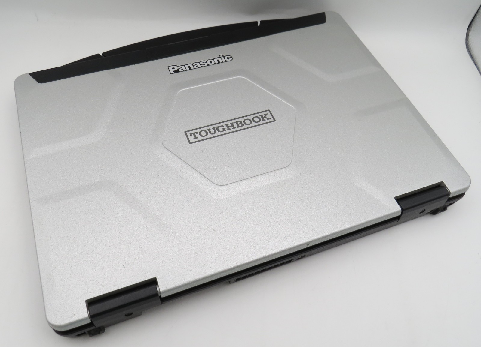 Toughbook CF-54 MK3 | i5-7300U @ 2.6GHz | 8GB DDR4 | 14″ | No HDD/OS/AC *READ*