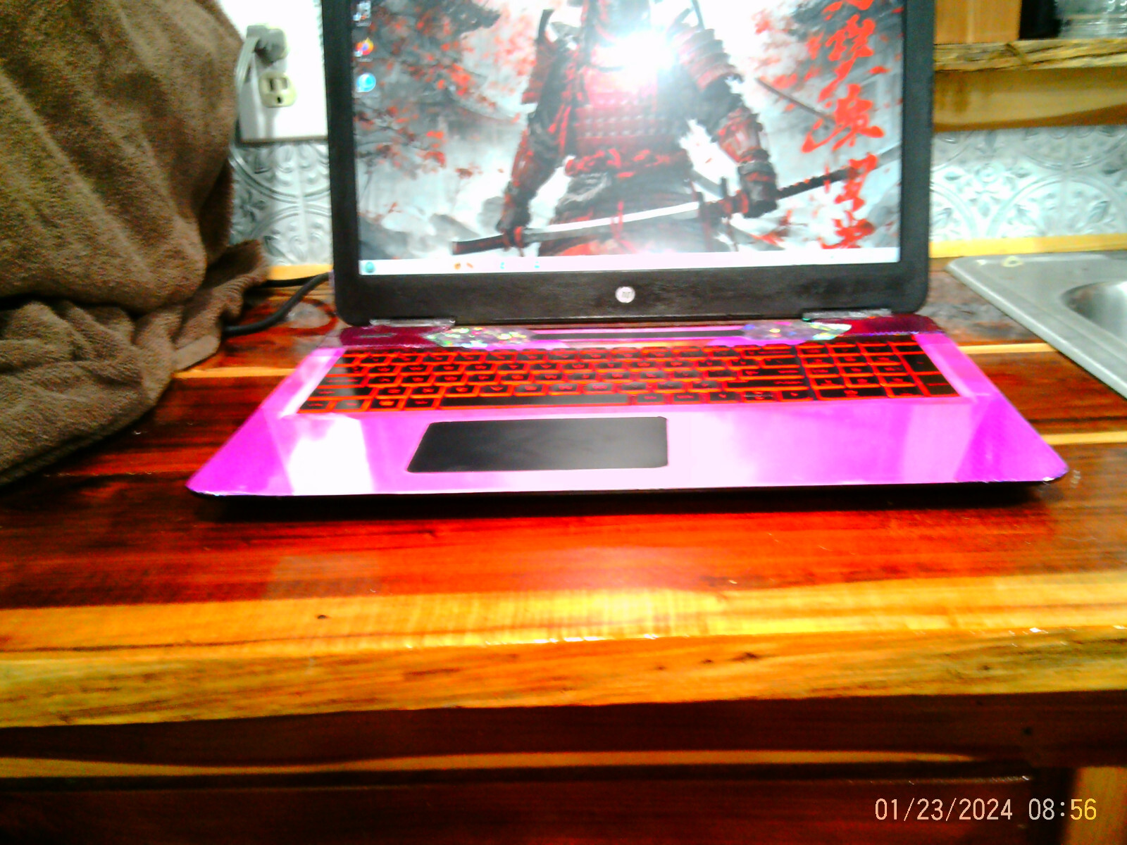 HP OMEN 15 THUNDER OMEN ax243dx,i7 intel 2.8-3.80ghz,500gb,256gb m.2,16gb, 17.3′