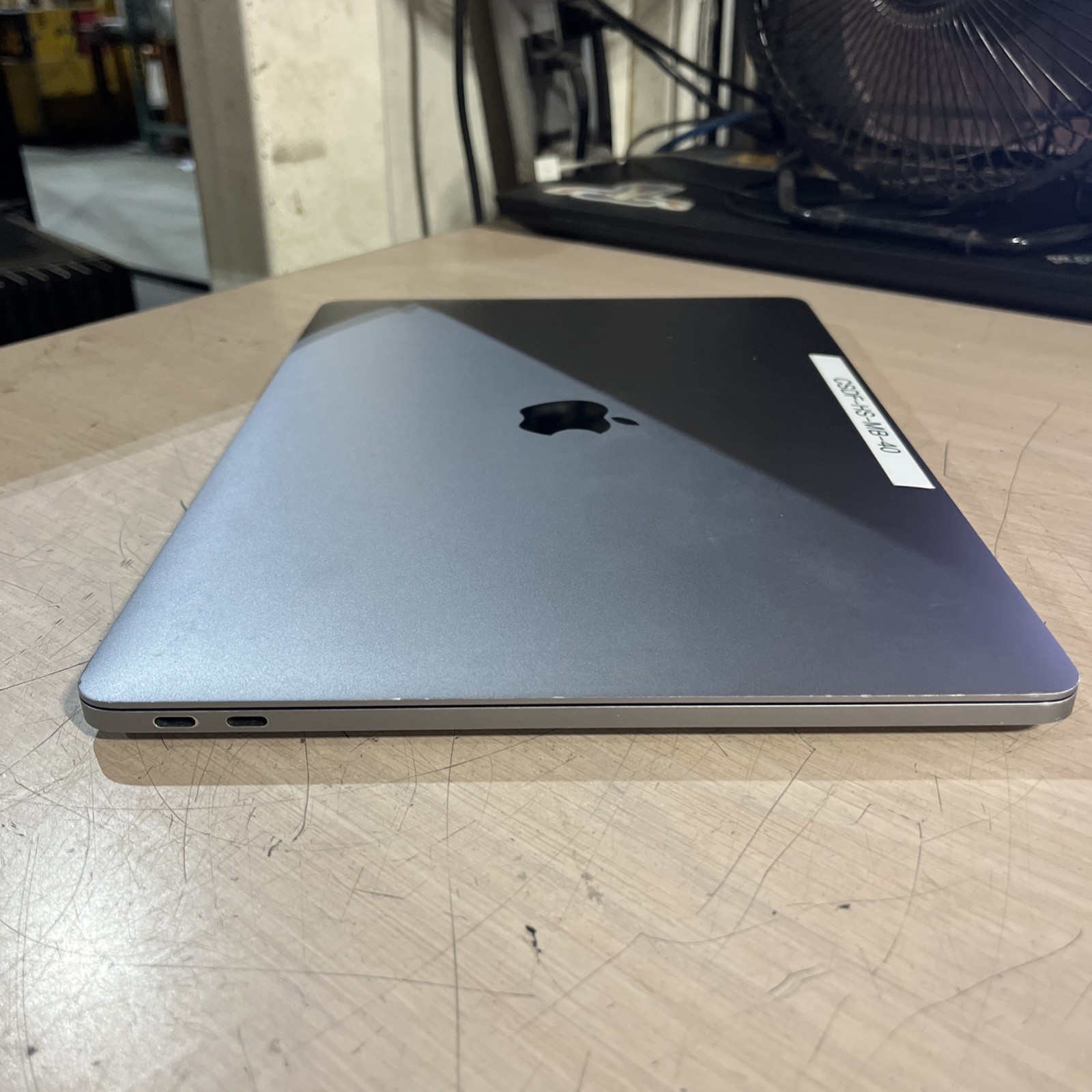 APPLE MACBOOK PRO 13″ MID-2017 CORE I5-7360U 2.3GHZ 8GB RAM NO HD –