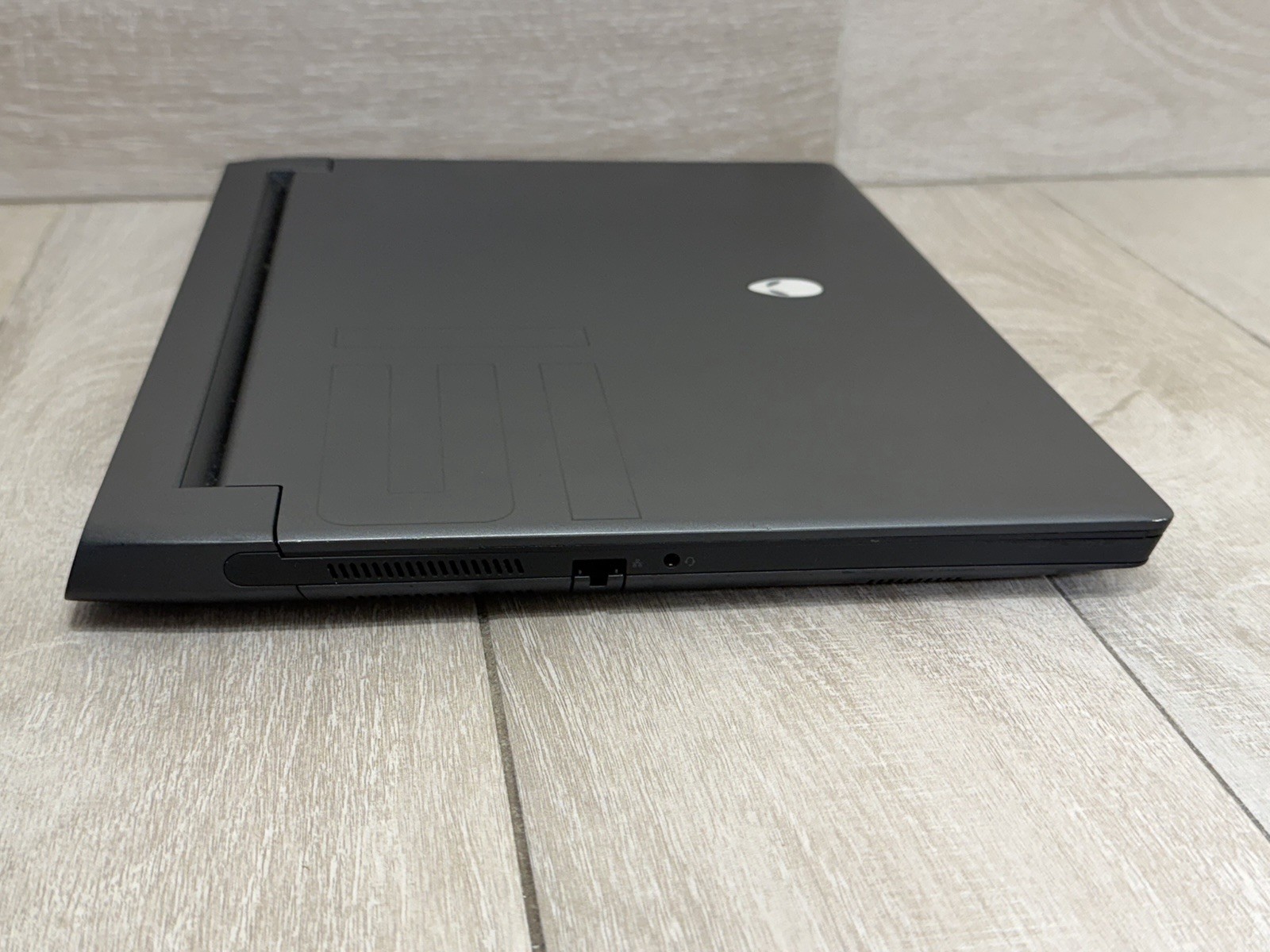 “READ”Alienware M15 R7 AMD Ryzen 7 6800H GeForce RTX 3060 16GB RAM 512GB NVMe