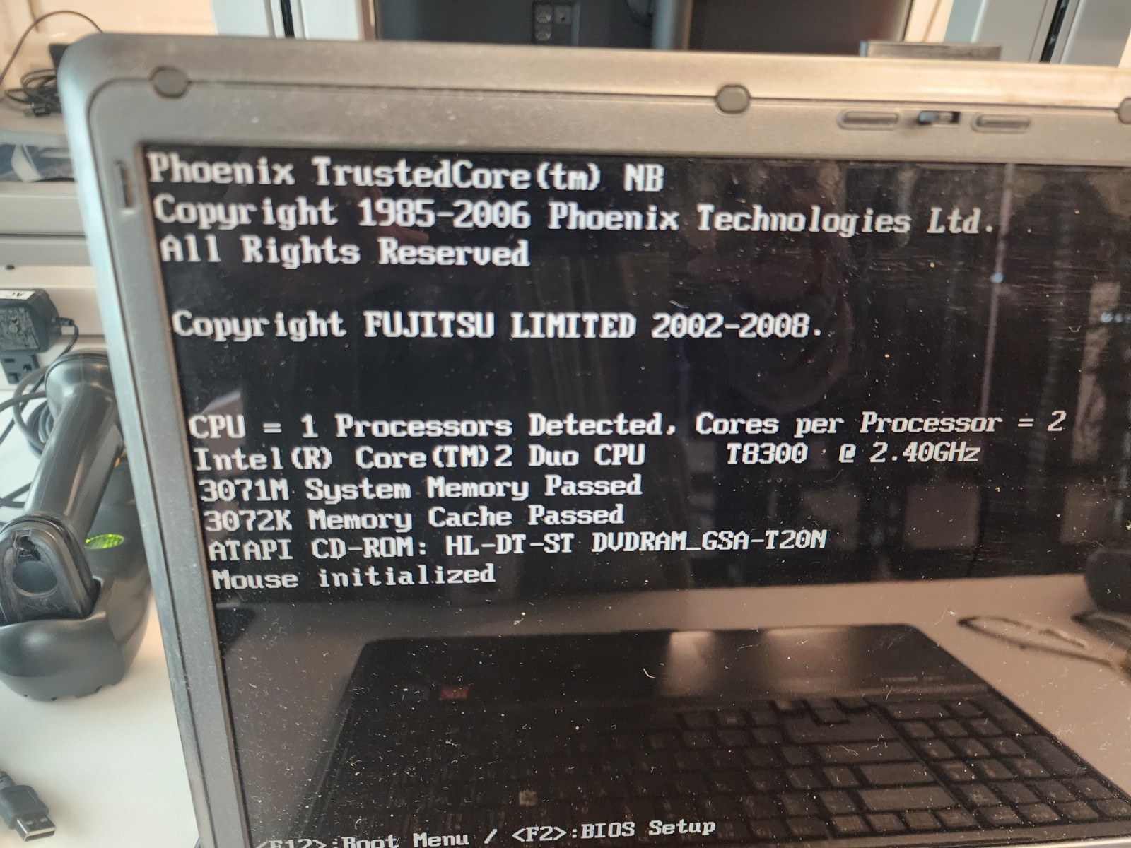 fujitsu lifebook n6470 n series Laptop Core 2 Duo T8300@2.40ghz 3gb Ram
