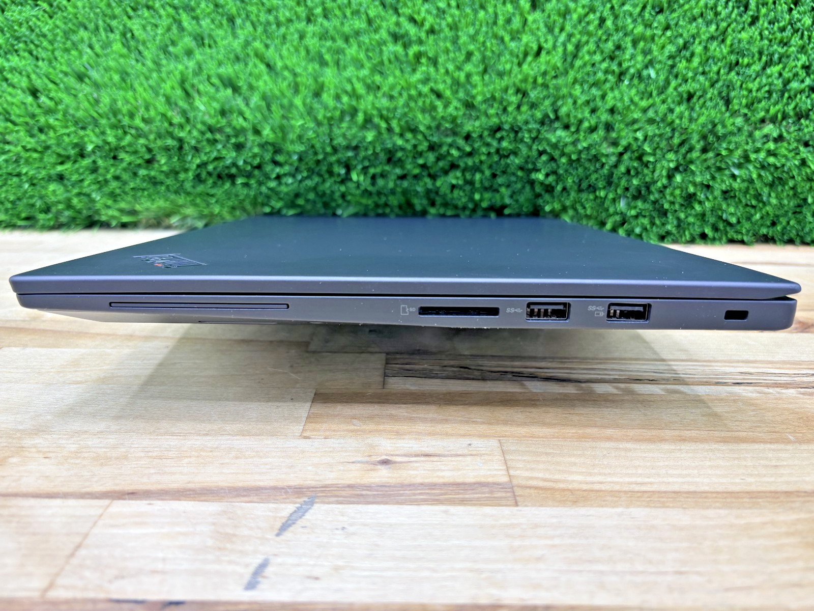 Lenovo ThinkPad P1 Intel Xeon 2.70GHz 32GB RAM 512GB SSD Nvidia Q P2000 Win11 P*