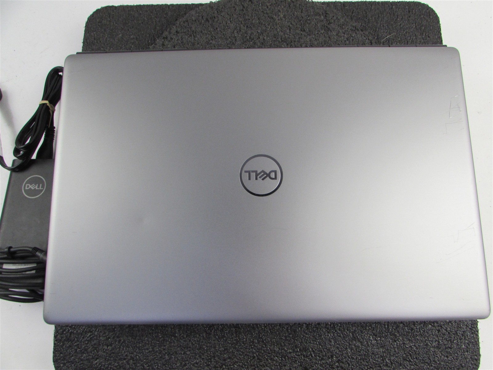 DELL PRECISION 7750 1920X1080 I7-10850H 1TB 32GB RAM RTX 3000 WIN 11 PRO NO BATT