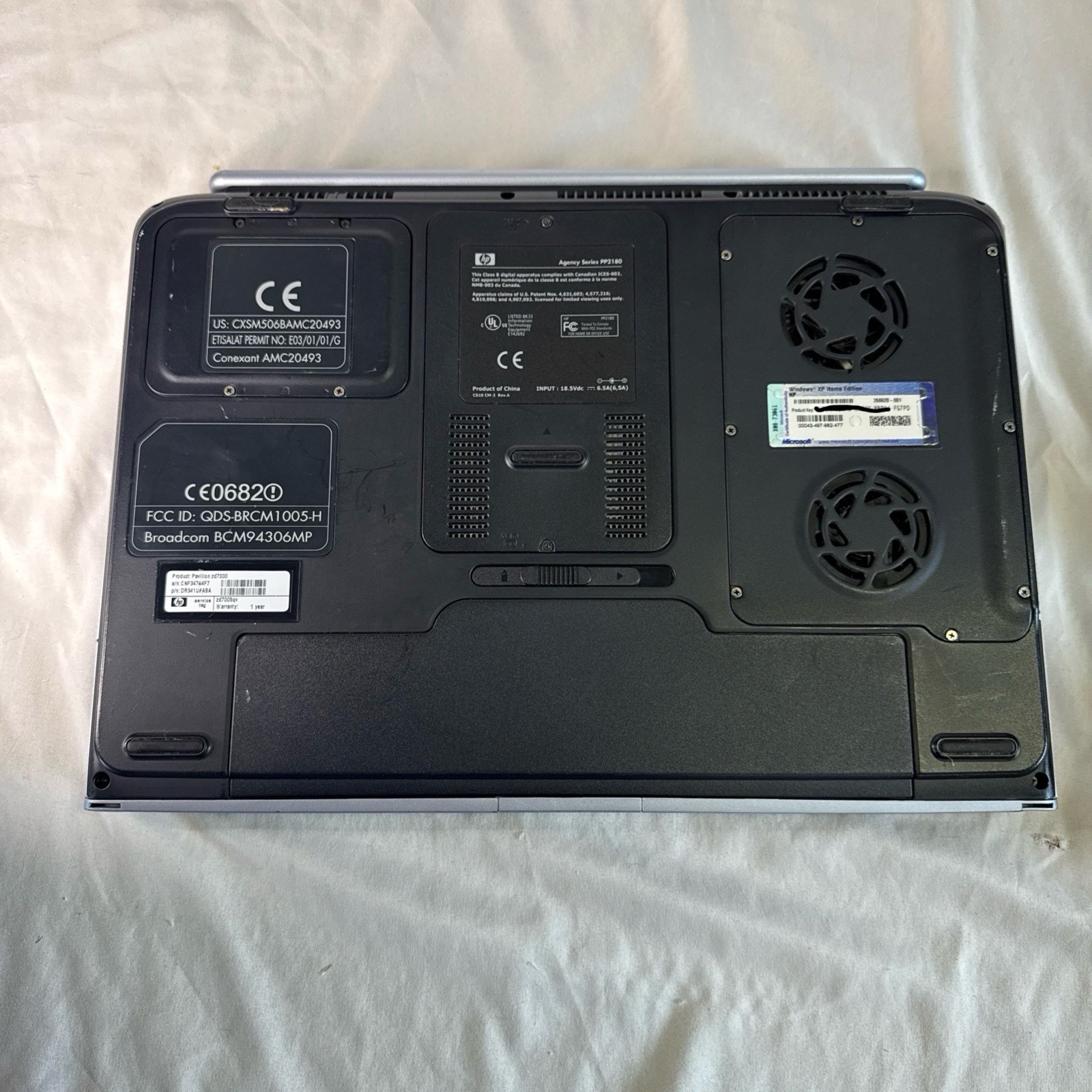 HP Pavilion Intel Pentium 4 w/ 512mb Ram & 160GB HD Windows XP Gaming Laptop