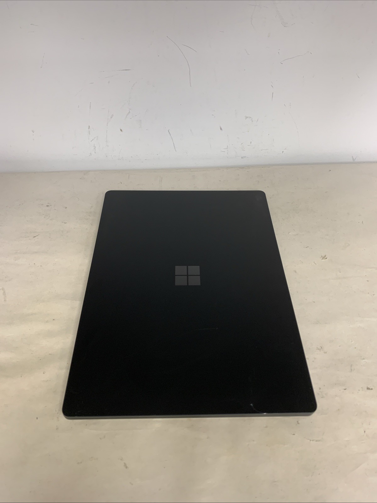 Microsoft Surface Laptop 5 1951 13.5″ i5-1245U 1.1GHz 8GB RAM 256GB SSD
