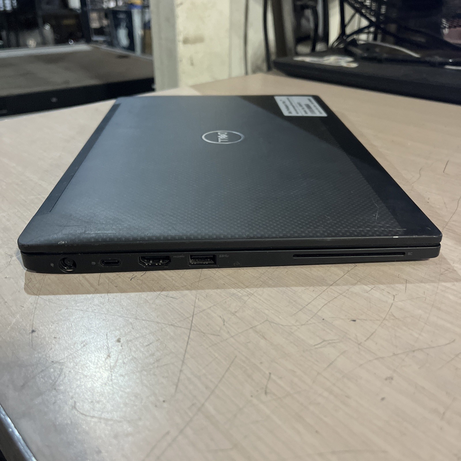 DELL LATITUDE 7390 INTEL CORE I5-7350U 1.70GHZ 8GB RAM NO HD