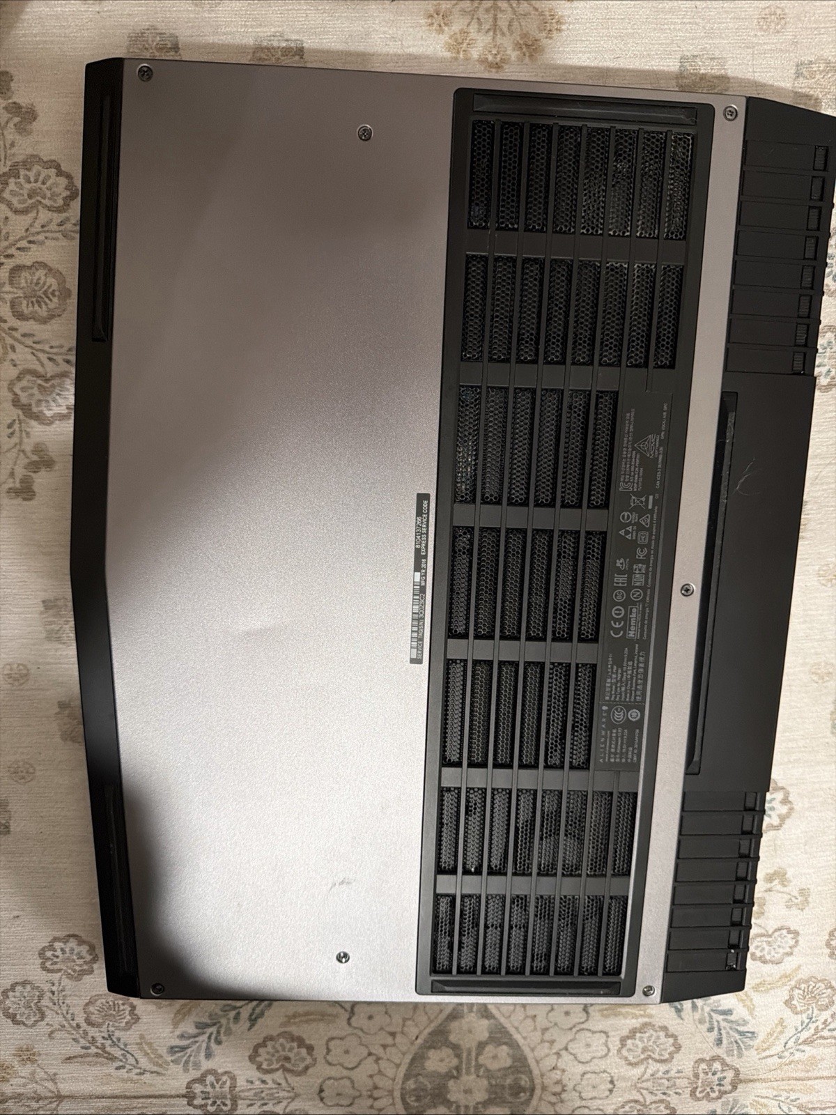 Alienware 15-R3 / Intel Core i7-7700HQ 2.80GHz / 16GB RAM / 1TB HDD